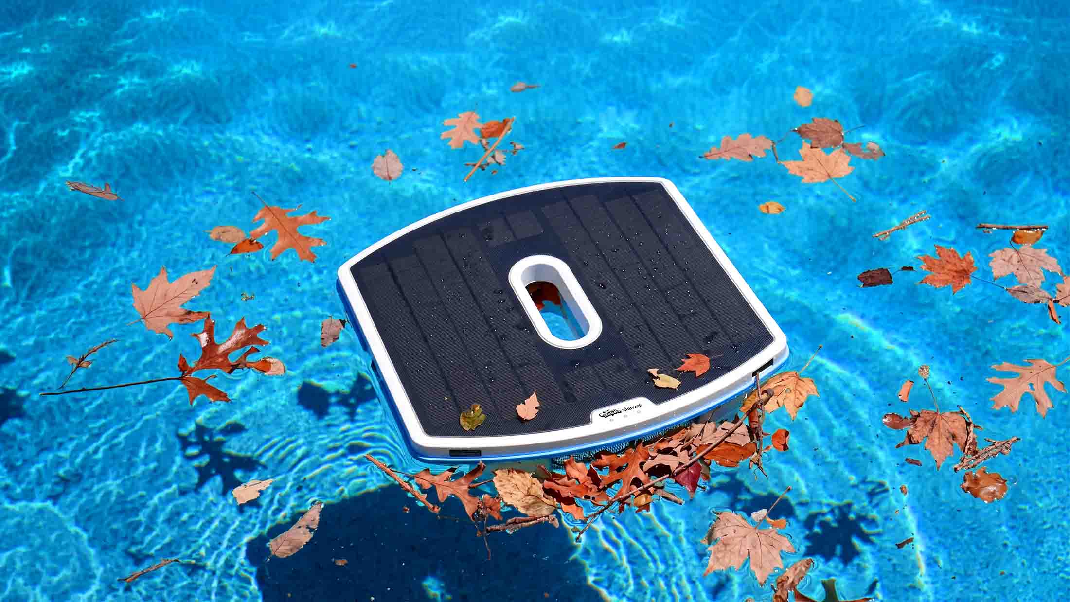 Dolphin Skimmi Solar-Powered Pool Skimmer