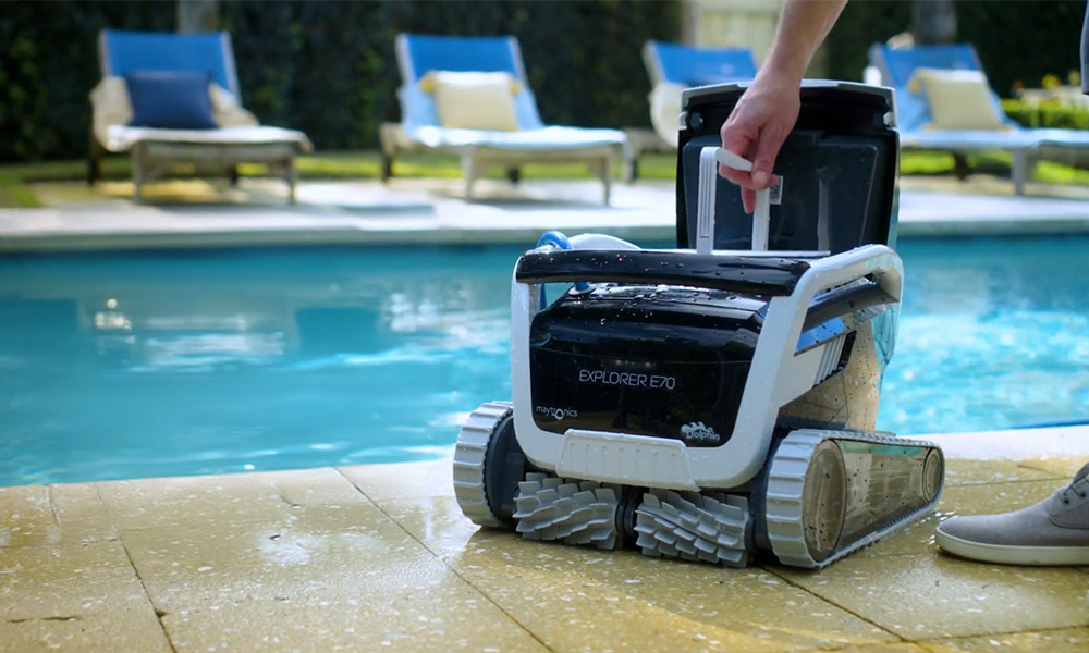 Dolphin E70 Robotic Pool Cleaner Unload Filter